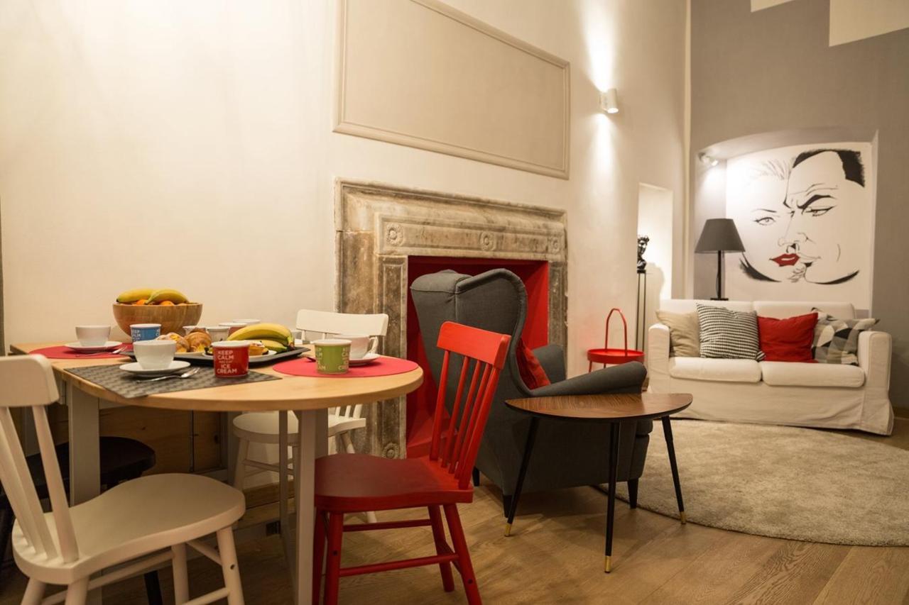 Charm Apartment Pietrasanta Exterior photo